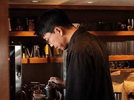 30종 내외의 원두, 오직 핸드드립 커피만 판매합니다.